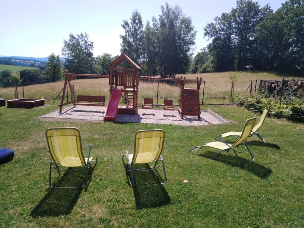 Pension Stara Skola Vysoke Zibridovice Exteriör bild